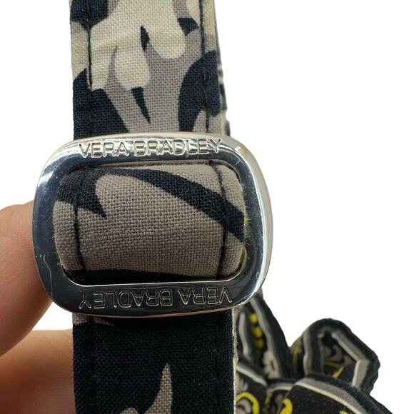 Vera Bradley Quilted Drawstring Shoulder Bag Green Black Floral Paisley Boho - Picture 5 of 9